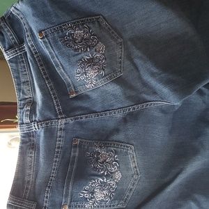 Christopher Banks cropped jeans size 6